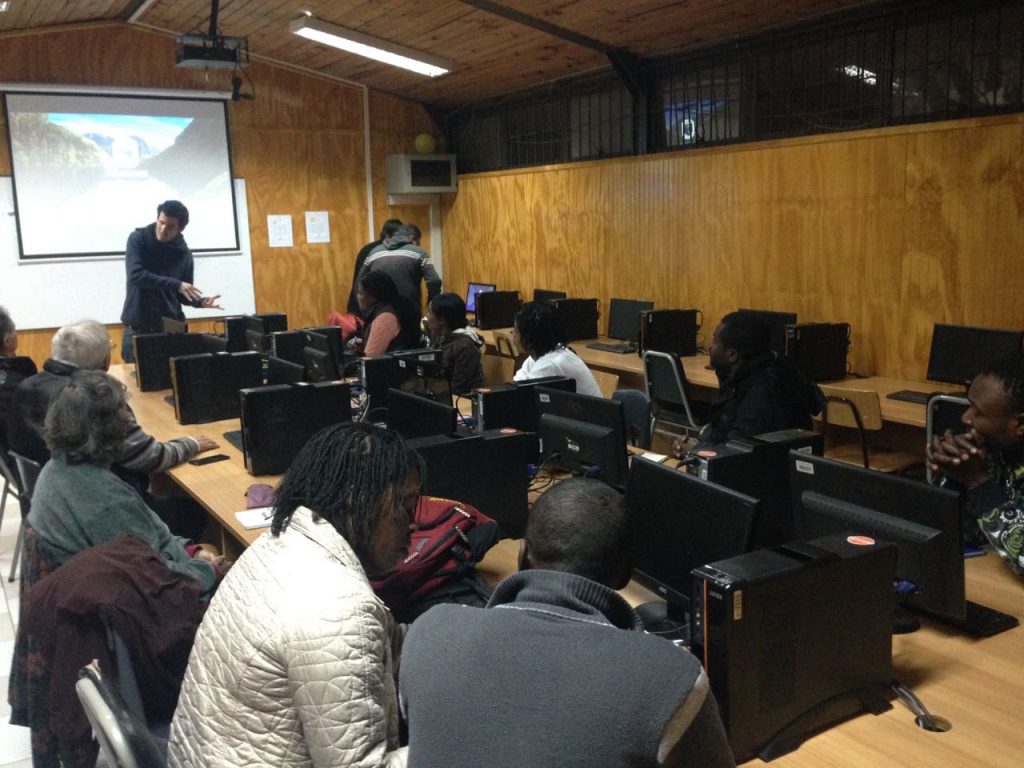 Clases alfabetizacion digital migrantes